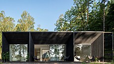 Rodinný dm pro tyi osoby má obytnou plochu pouhých 162 m2, vypadá vak...