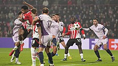 Momentka z utkání Eindhoven - Girona.