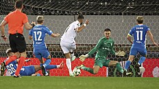 Branká� Mladé Boleslavi Matou� Trmala likviduje �anci Guimaraese.