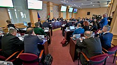 Ustavující zastupitelstvo Plze�ského kraje, kon�ící hejtman Rudolf �poták z...