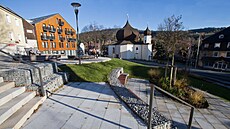 V �elezné Rud� slou�í nový pr�tah m�stem, nová silnice a chodníky dokon�ily...