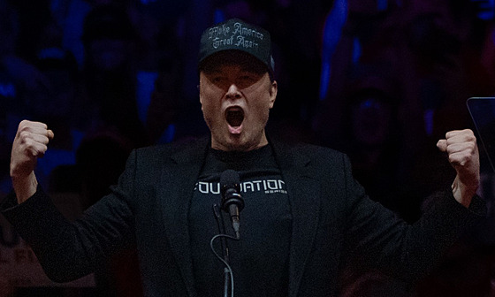 Elon Musk podpo�il Donalda Trumpa v prezidentské kampani.