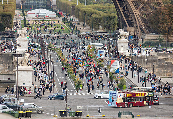 Paíská radnice definitivn uzavela most dléna pro automobilovou dopravu....