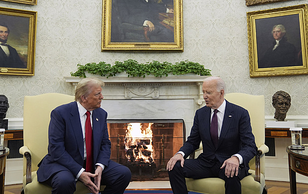 Končící Bidenova administrativa porušila kvůli Ukrajině nepsané pravidlo. Trumpovi lidé se zlobí