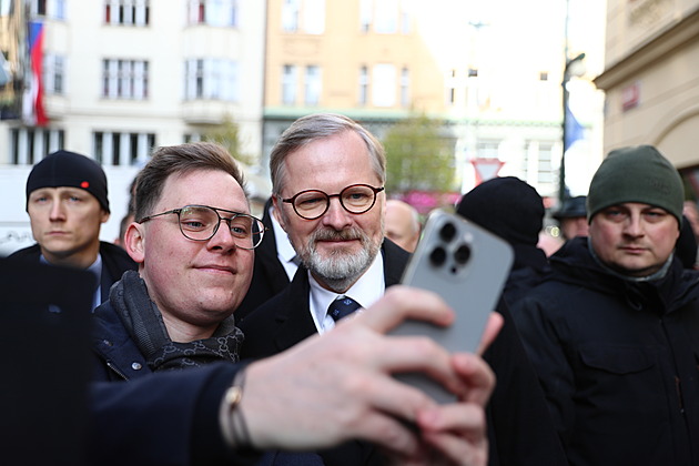 Fiala, nohy v teple a konec šéfa žalobců