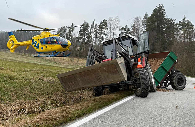 Mue pejel traktor, kdy zastavil kvli porue. (12. listopadu 2024)