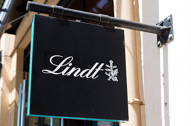 Lindt zlevňuje. Klesá poptávka po čokoládě na klíčových trzích