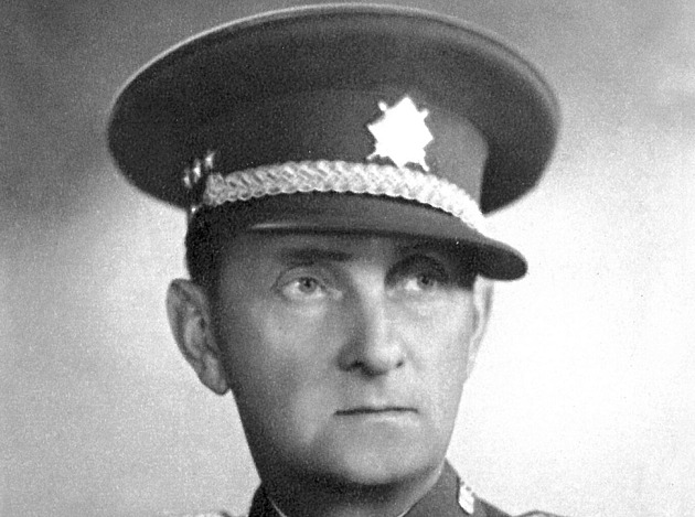 N�mci odvezli 27. �ervna 1942 Jaroslava Weidmanna a dal�í plze�ské v�zn� do...