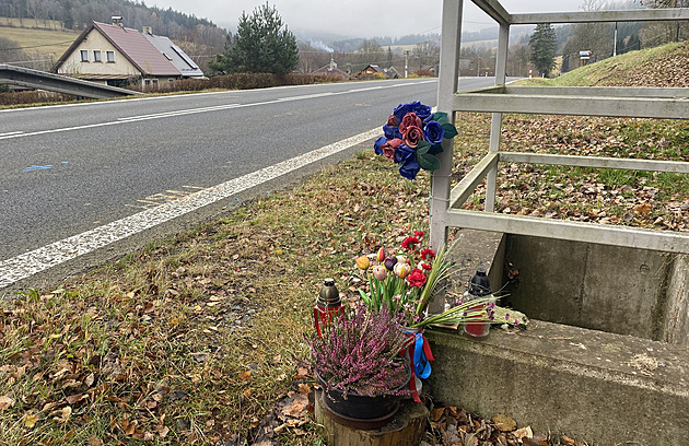Tečka za tragickou nehodou. Motorkář musí platit příbuzným hocha, kterého srazil