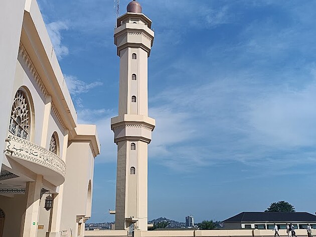 N�rodn� me�ita v ugandsk� Kampale. Ugandsk�m muslim�m ji sv�ho �asu nechal...