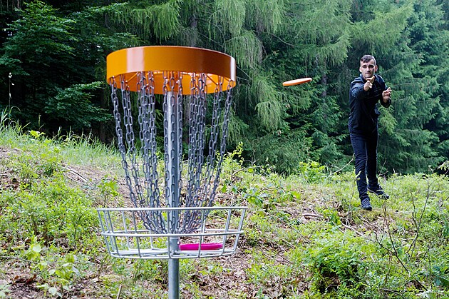 Mezi jednoduí a pro zaáteníky vhodná místní hit patí Smrovka a Vesec,...