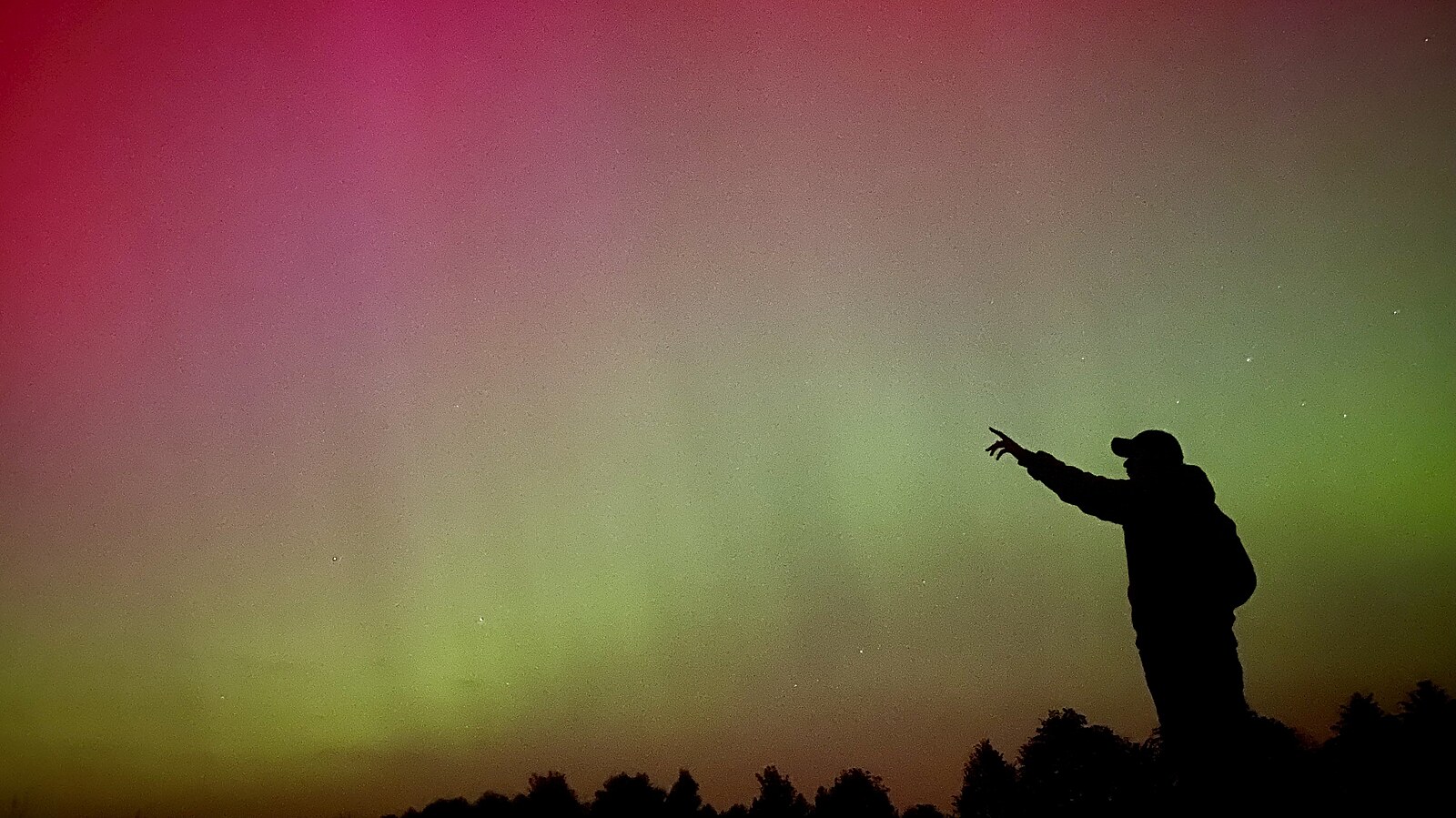 Za polární září nemusíte cestovat až na sever. I v Česku máte už brzy šanci ji vidět
