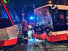 V prask Libni se srazil autobus s tramvaj. (12. listopadu 2024)