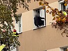 Mu�e, kter� cht�l sko�it z okna zachra�ovali policist� v pra�sk� Kr�i