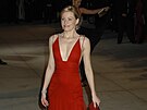 Elizabeth Banksové to na Vanity Fair Oscar party v roce 2004 neuviteln...