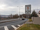 Dvakrát do stejné �eky. Pokus regulovat dopravu na hranicích Bohnic a Troje u�...