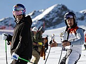 NAVRÁTILCI. Brazilec Lucas Braathen (vlevo) a Nizozemec Marcel Hirscher bhem...