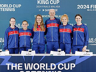 eský tým ve sloení (zleva) Dominika alková, Sára Bejlek, Marie Bouzková,...