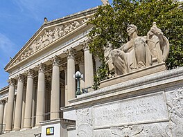 Národní galerie um�ní ve Washingtonu se po�ítá mezi náv�t�vníky...