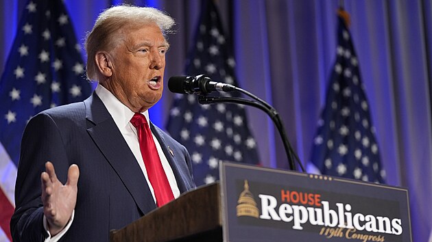 Zvolený prezident Donald Trump hovo�í na setkání s republikánskou stranou ve...