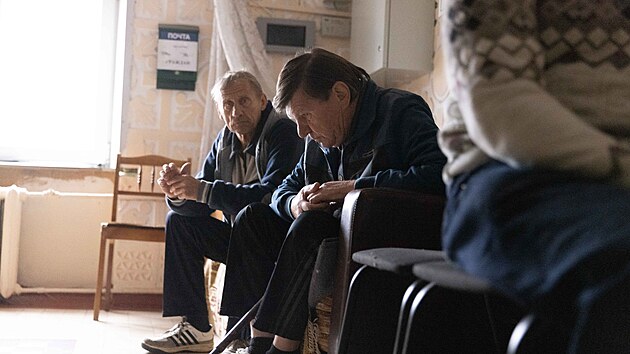 V Ukrajinci okupovan�m rusk�m m�st� Sud�a v Kursk� oblasti st�le z�st�v� ��st obyvatel, jejich p��buzn� pro n� cht�j� humanit�rn� koridor. (8. ��jna 2024)