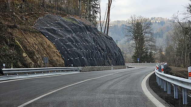Po opakovan�ch odkladech je od soboty op�t pr�jezdn� silnice I/20 v be�ovsk�ch serpentin�ch na hlavn�m tahu mezi Karlov�mi Vary a Plzn�. (16. listopadu 2024)