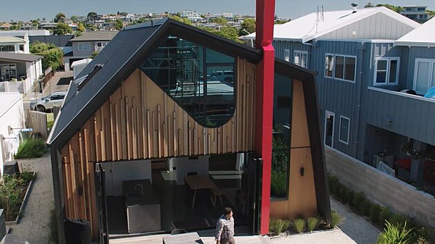 Stavba Maungarongo House ve m�st� Tauranga je z roku 2019. Architekt Dalton za ni z�skal �adu cen.