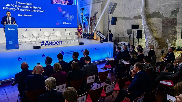 Jan Lipavsk� na konferenci Aspen Institutu v Praze. (14. listopadu 2024)