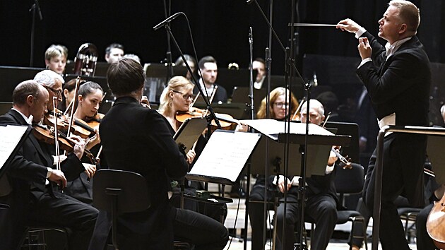 Festival Hudebn� f�rum Hradec Kr�lov�