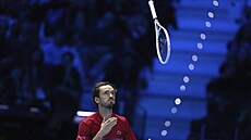 Ruský tenista Daniil Medved�v p�edvedl v úvodním duelu Turnaje mistr� n�kolik...