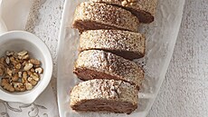 Bezé roláda s vlaskými oechy