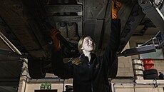 Knihy a asopisy jsou pro ni jen doplkovým zdrojem informací. Nejradji se uí...