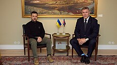 Ukrajinský prezident Volodymyr Zelenskyj a islandský premiér Bjarni...