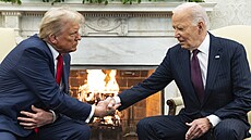 Prezident Joe Biden se setkává s nově zvoleným prezidentem Donaldem Trumpem v...