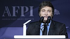 Argentinský prezident Javier Milei hovo�í p�ed nov� zvoleným prezidentem...
