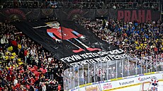 Spar�an�tí fanou�ci si na zápas s Pardubicemi p�ipravili speciální choreo,...