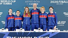 �eský tým ve slo�ení (zleva) Dominika �alková, Sára Bejlek, Marie Bouzková,...