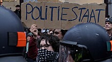 Nizozemská policie v Amsterdamu rozehnala propalestinskou demonstraci, které se...