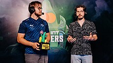 Tomá� �Mortsche� And�l (vpravo) �ty�i roky p�sobil v jedné z �eských lig online...