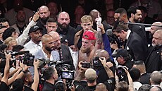 Vít�zství. Jake Paul porazil legendárního Mika Tysona.