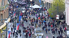 Národní tídu v Praze zaplnily davy lidí