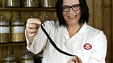 Michaela Schneedorferov�. V jej�m obchod� se�enete i prav� vanilkov� lusky....