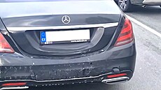 Bývalý v�ze� Ji�í Kajínek m�l nehodu na D1. Zavinili ji policisté jedoucí za...