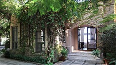 Vchod do domu Shannen Doherty