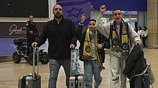 Izrael�tí fanou�ci po p�íletu z Amsterdamu