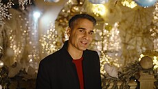 Radek Banga ve videoklipu s názvem Dárek váno�ní (2024)
