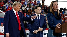 Donald Trump a Marco Rubio na mítinku v Severní Karolín (4. listopadu 2024)