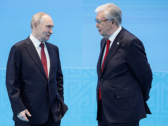 Ruský diktátor Vladimir Putin p�ijel na dvoudenní náv�t�vu do Kazachstánu....