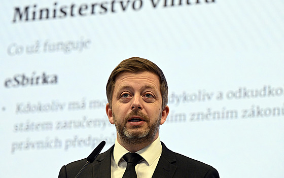 Ministr vnitra Vít Raku�an p�i p�edstavení plán� vlády na digitalizaci v roce...