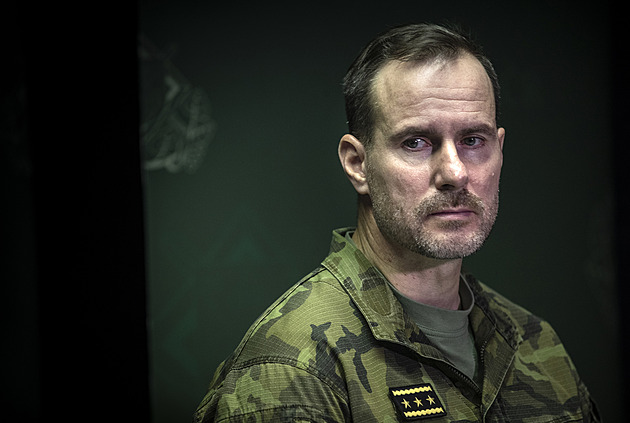 S administrativními odvody do armády souhlasí více než polovina Čechů